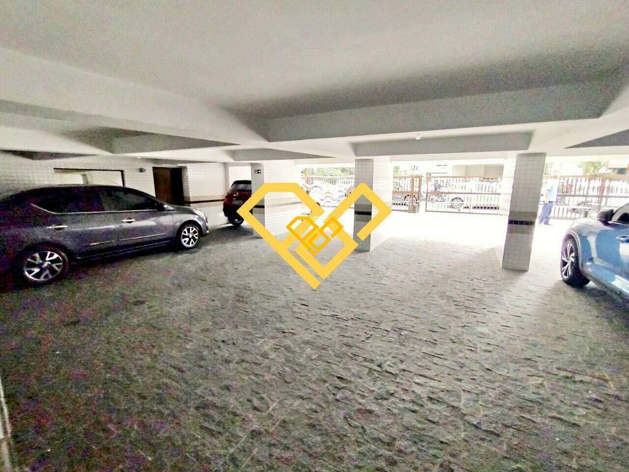 Apartamento à venda no Gonzaga: Garagem
