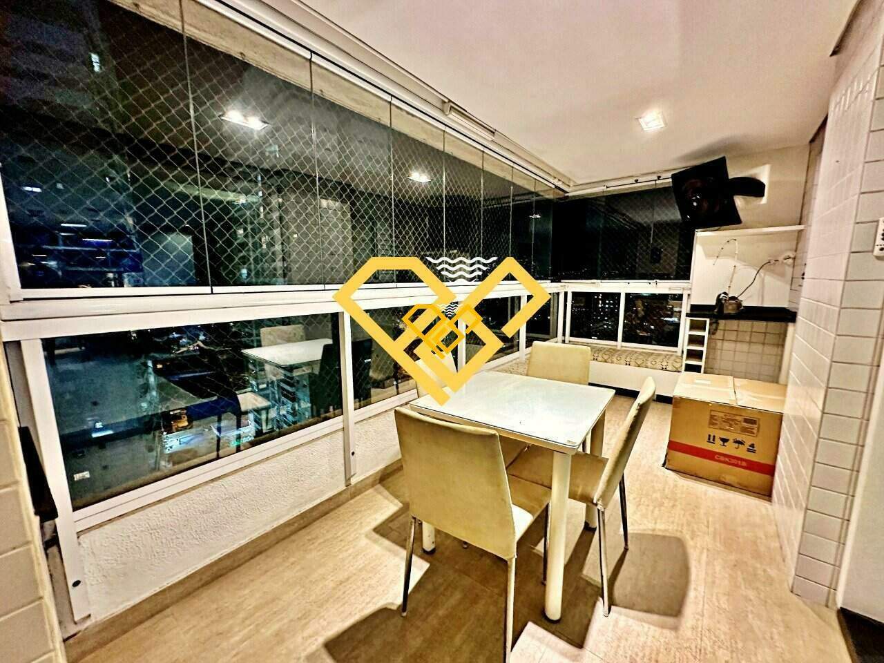 Apartamento à venda no Ponta da Praia: