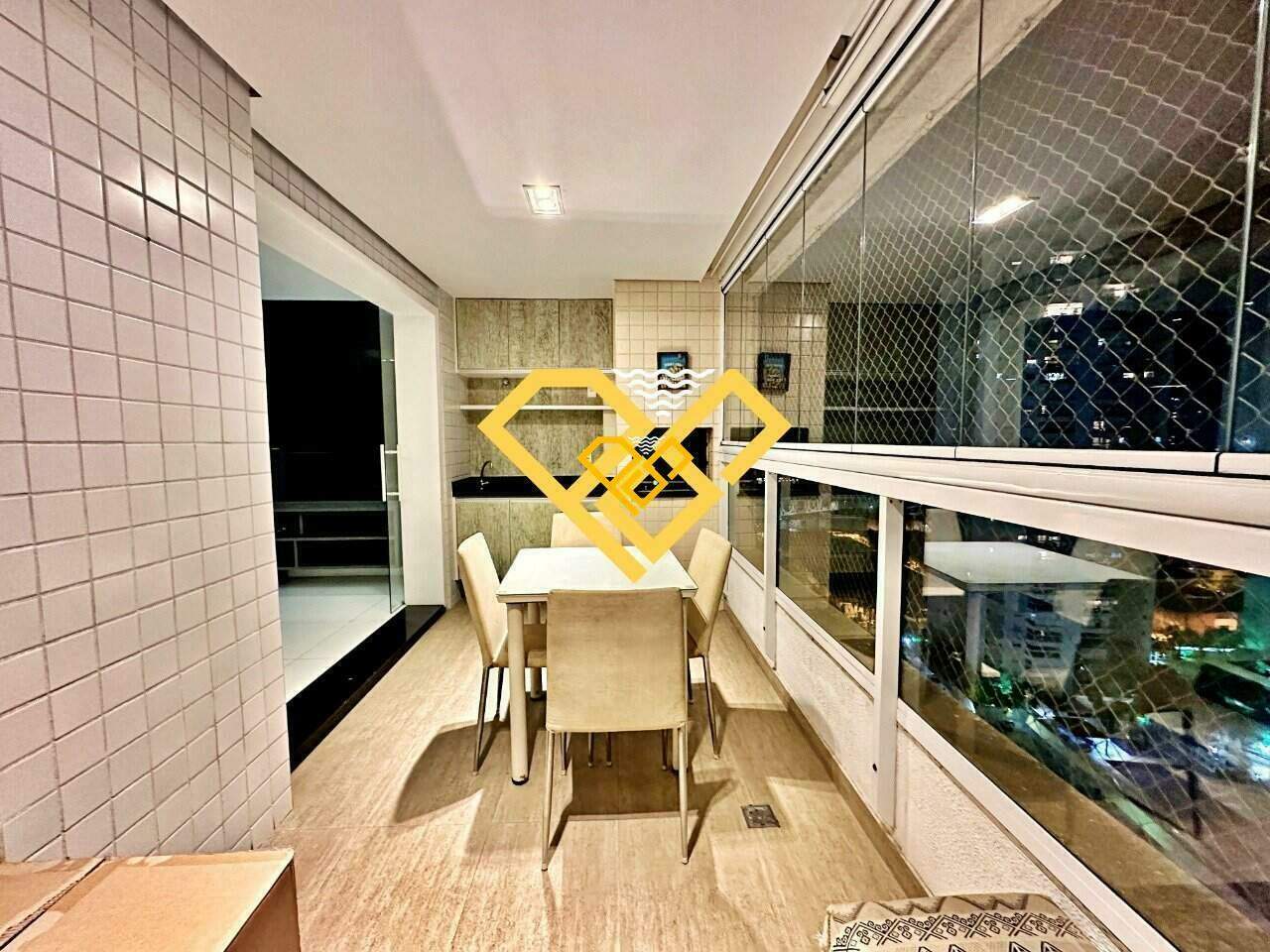 Apartamento à venda no Ponta da Praia: