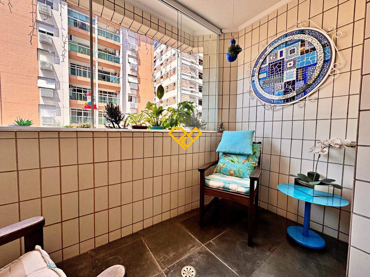 Apartamento à venda no Ponta da Praia: Varanda