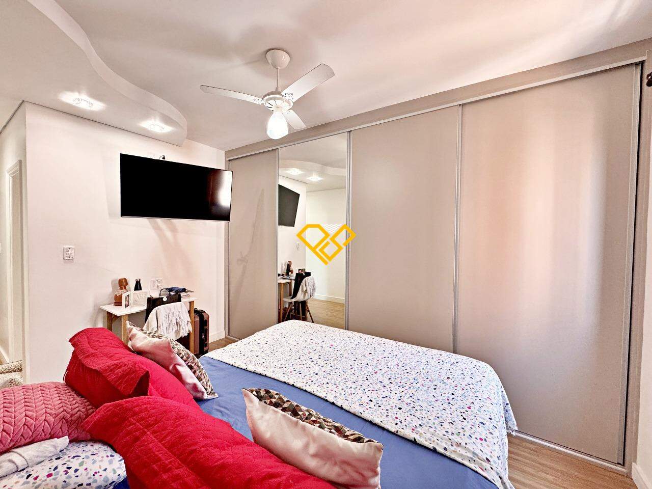 Apartamento à venda no Ponta da Praia: Dormitório 1 - suíte