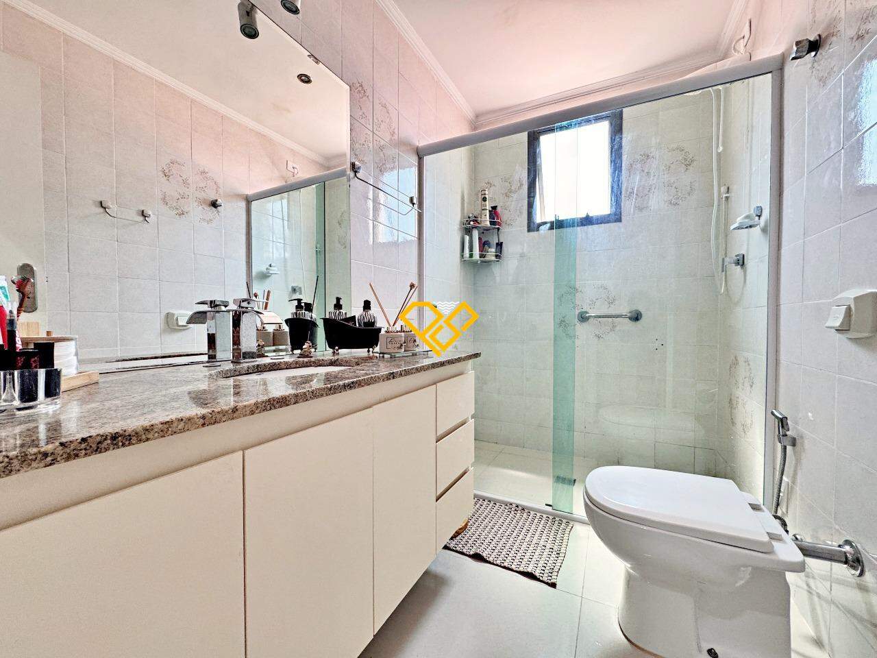 Apartamento à venda no Ponta da Praia: Wc suíte