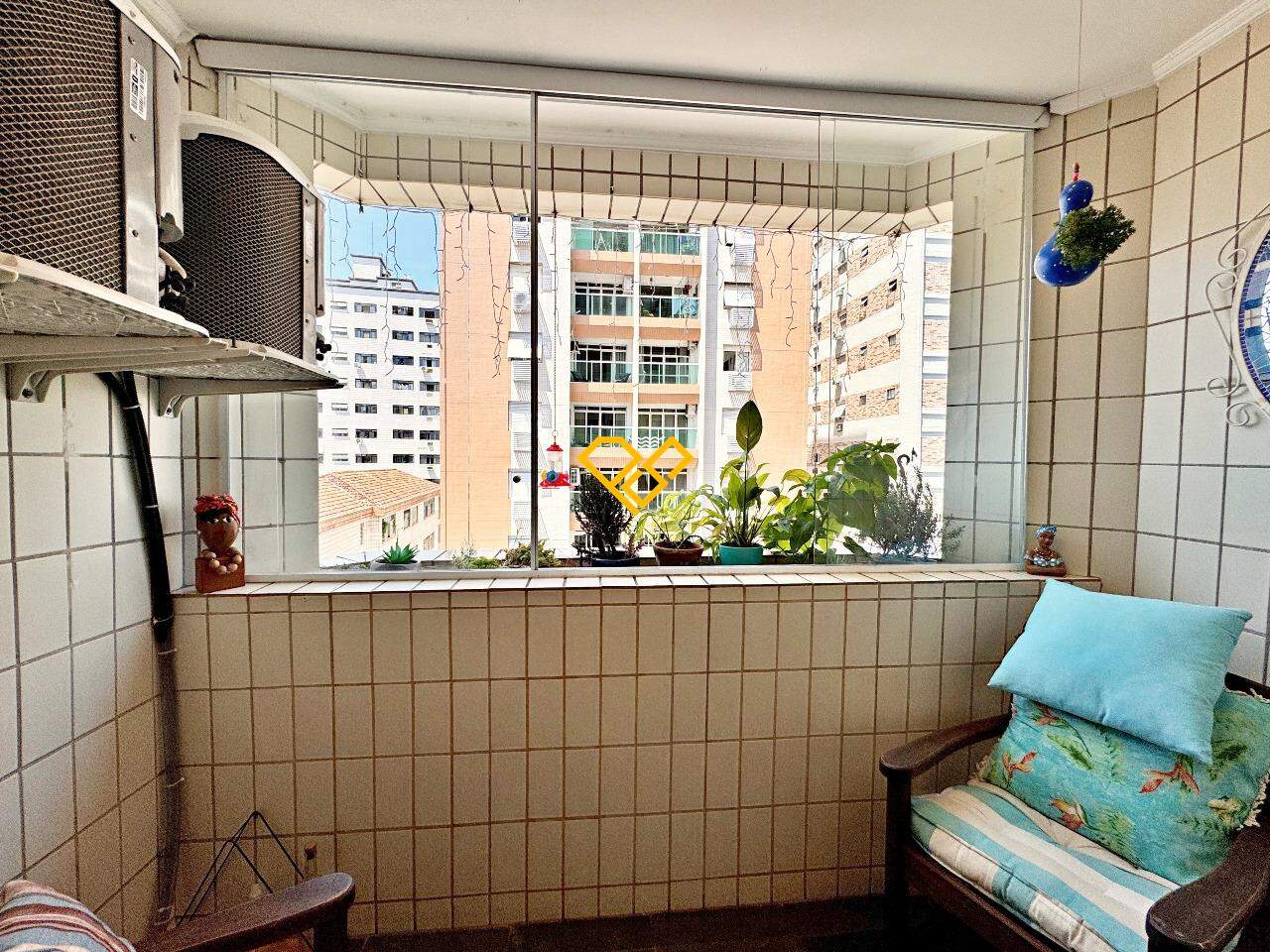 Apartamento à venda no Ponta da Praia: Varanda