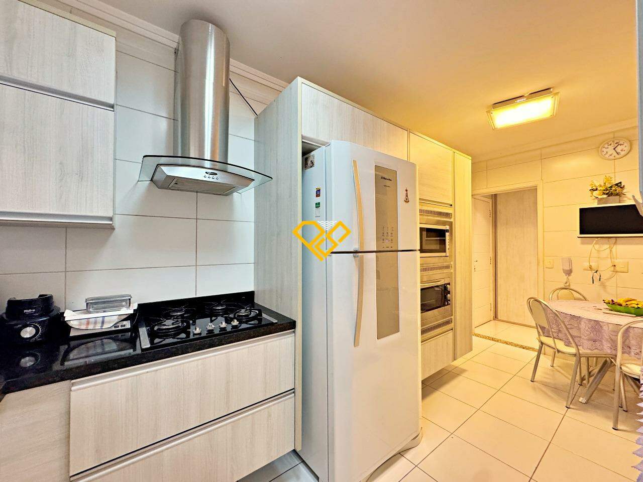 Apartamento à venda no Embaré: Cozinha
