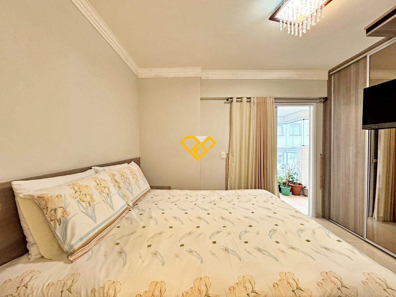 Apartamento à venda no Embaré: Dormitório 1 - suíte