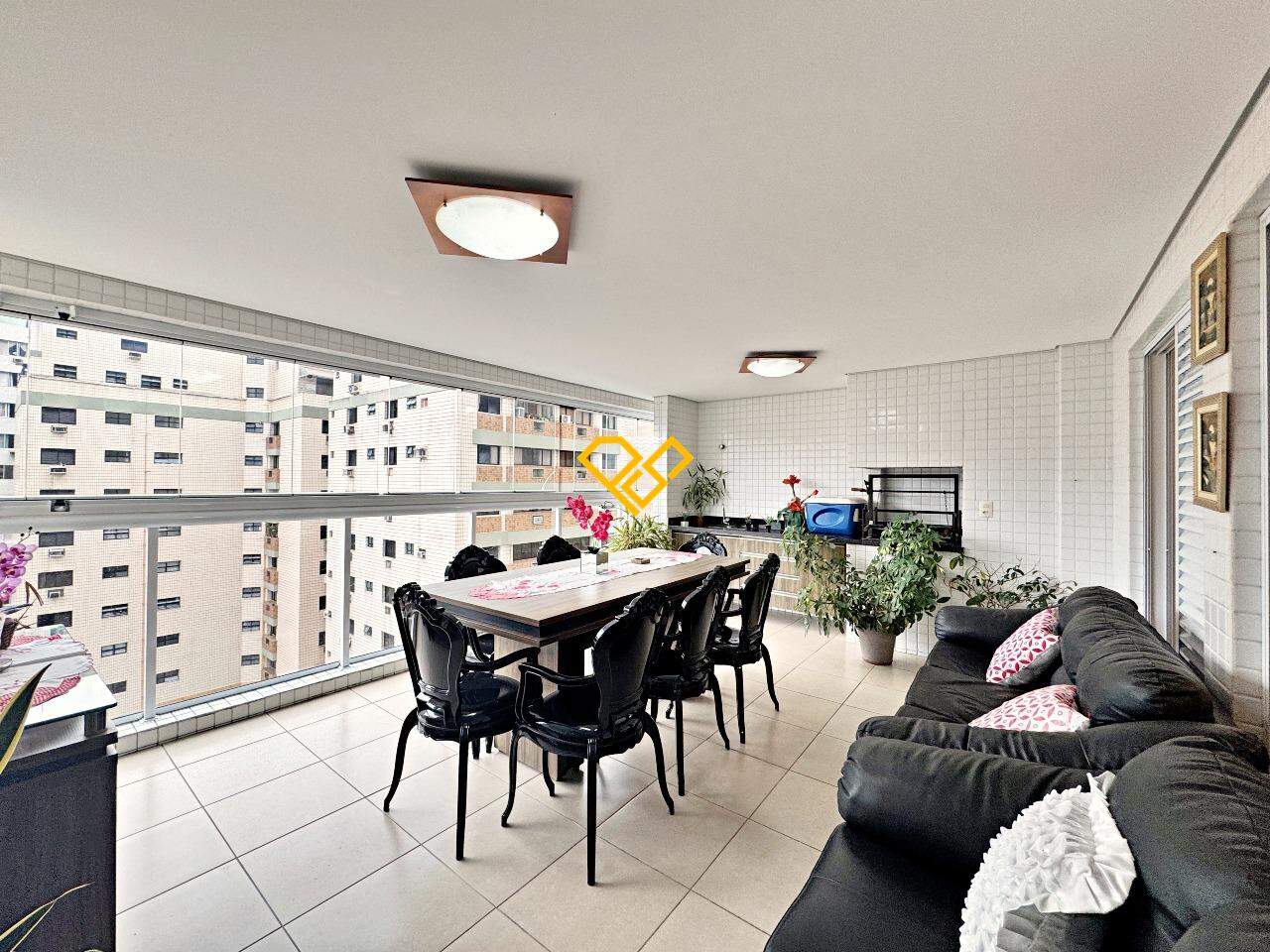 Apartamento à venda no Embaré: Varanda