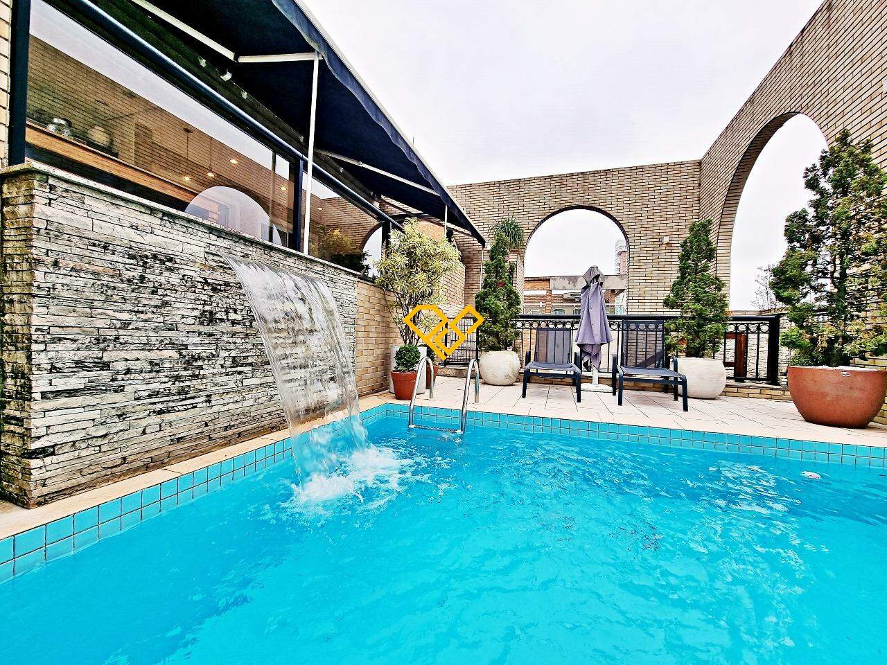 Cobertura à venda no Gonzaga: piscina