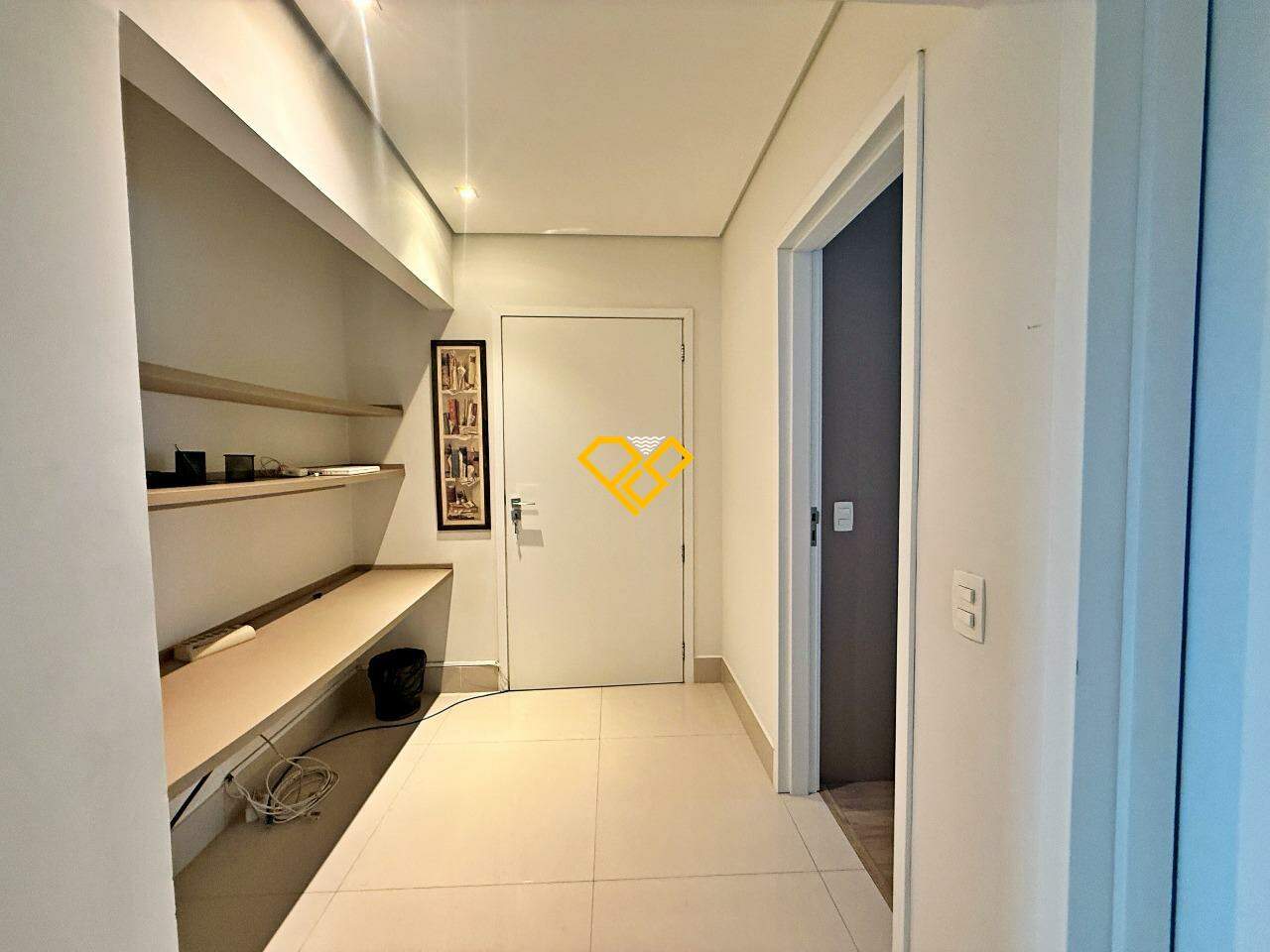 Apartamento à venda no Gonzaga: Hall íntimo