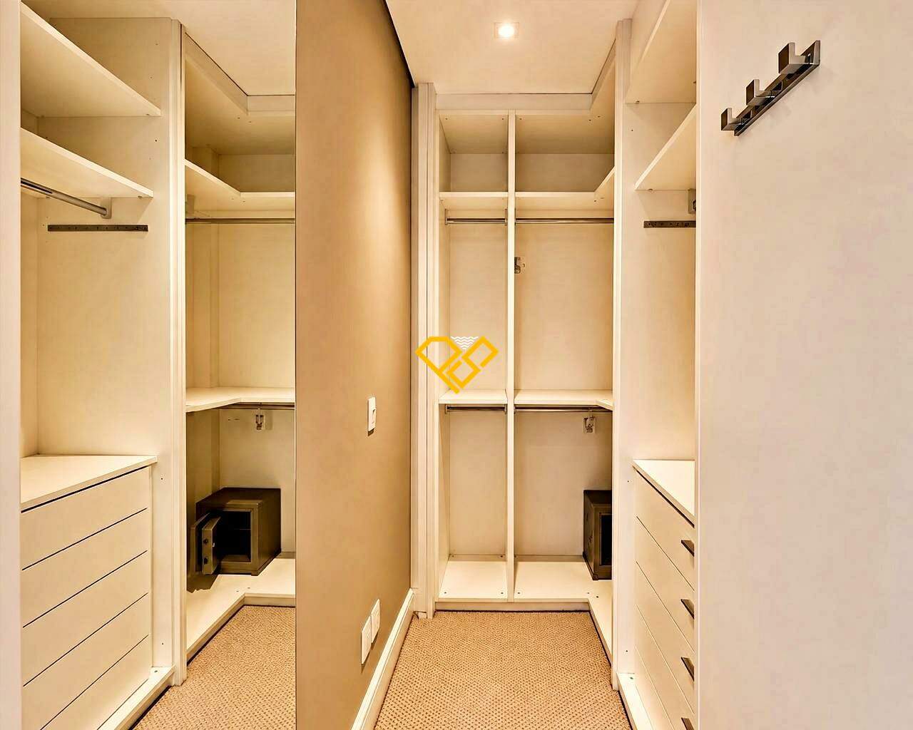 Cobertura à venda no Vila Rica: Suíte 1 - closet