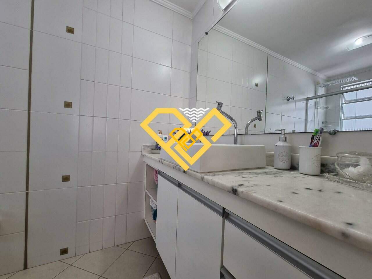 Apartamento à venda no Gonzaga: WC SUÍTE