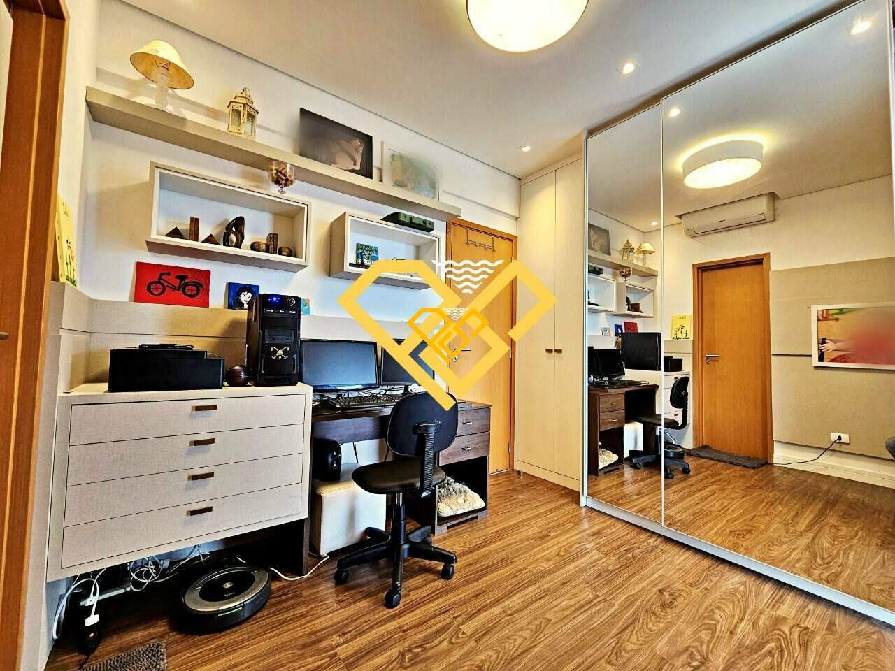 Apartamento à venda no Aparecida: Dormitório 1 - suíte americana
