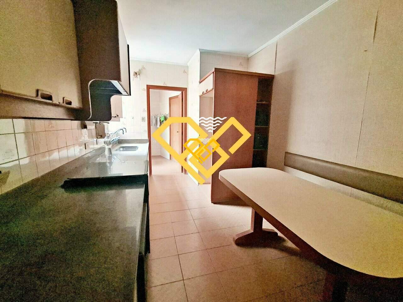 Apartamento à venda no Gonzaga: Cozinha