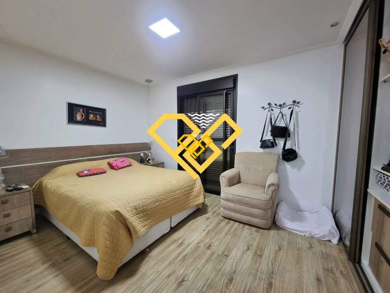 Garden à venda no Gonzaga: Suíte 1