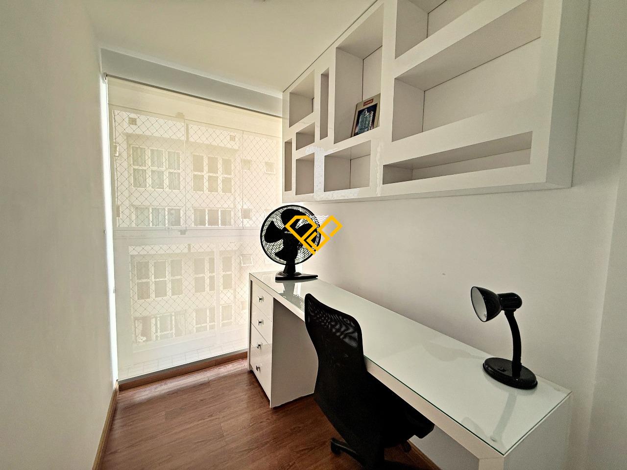 Apartamento à venda no Gonzaga: Varanda