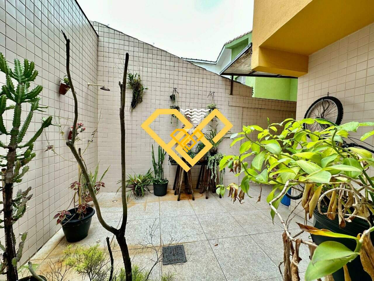 Casa à venda no Boqueirão: Quintal