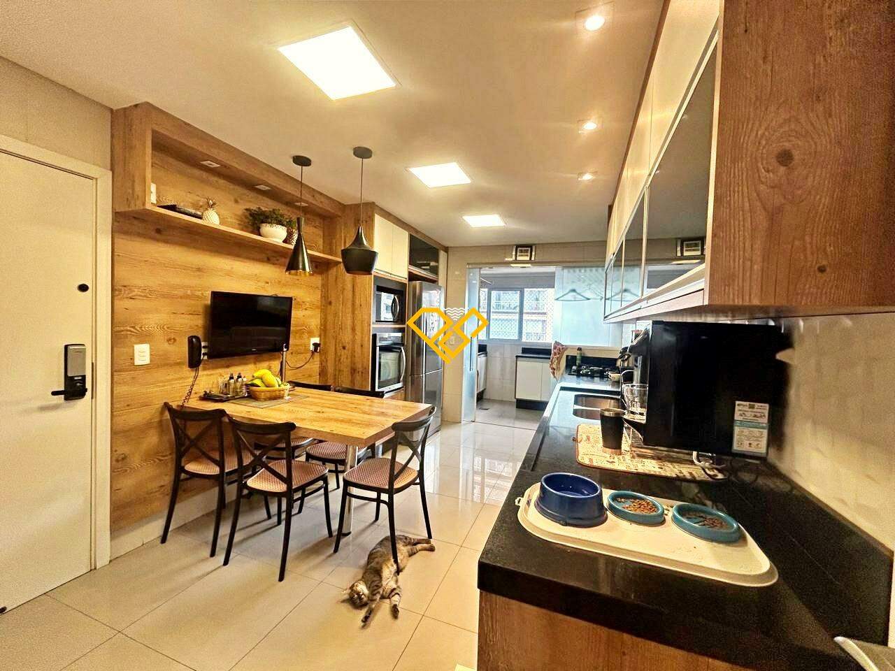 Apartamento à venda no Ponta da Praia: Cozinha