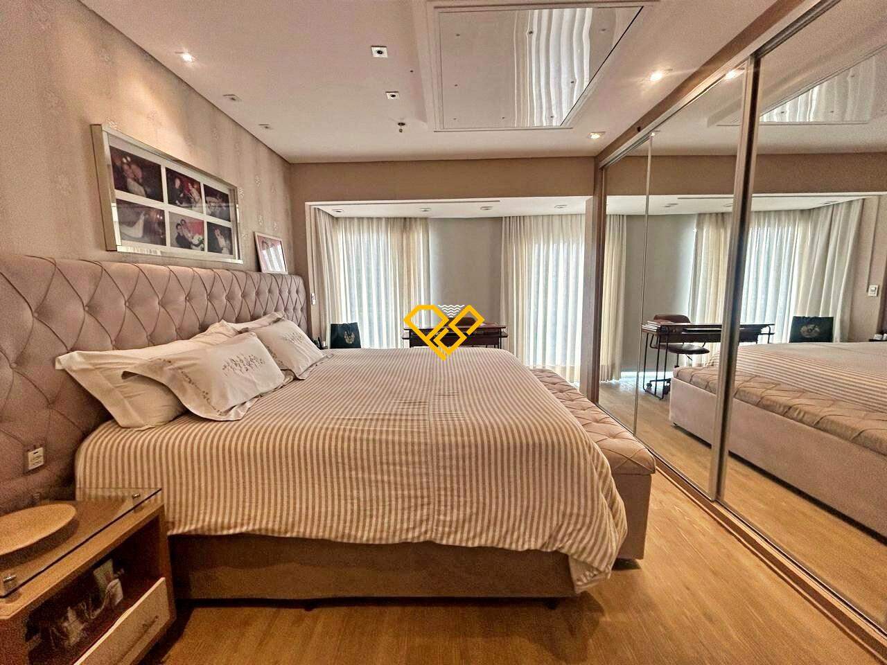 Apartamento à venda no Ponta da Praia: Dormitório 1 - suíte master