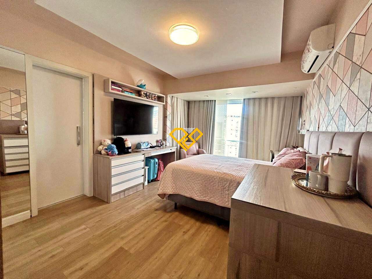 Apartamento à venda no Ponta da Praia: Dormitório 3 - suíte