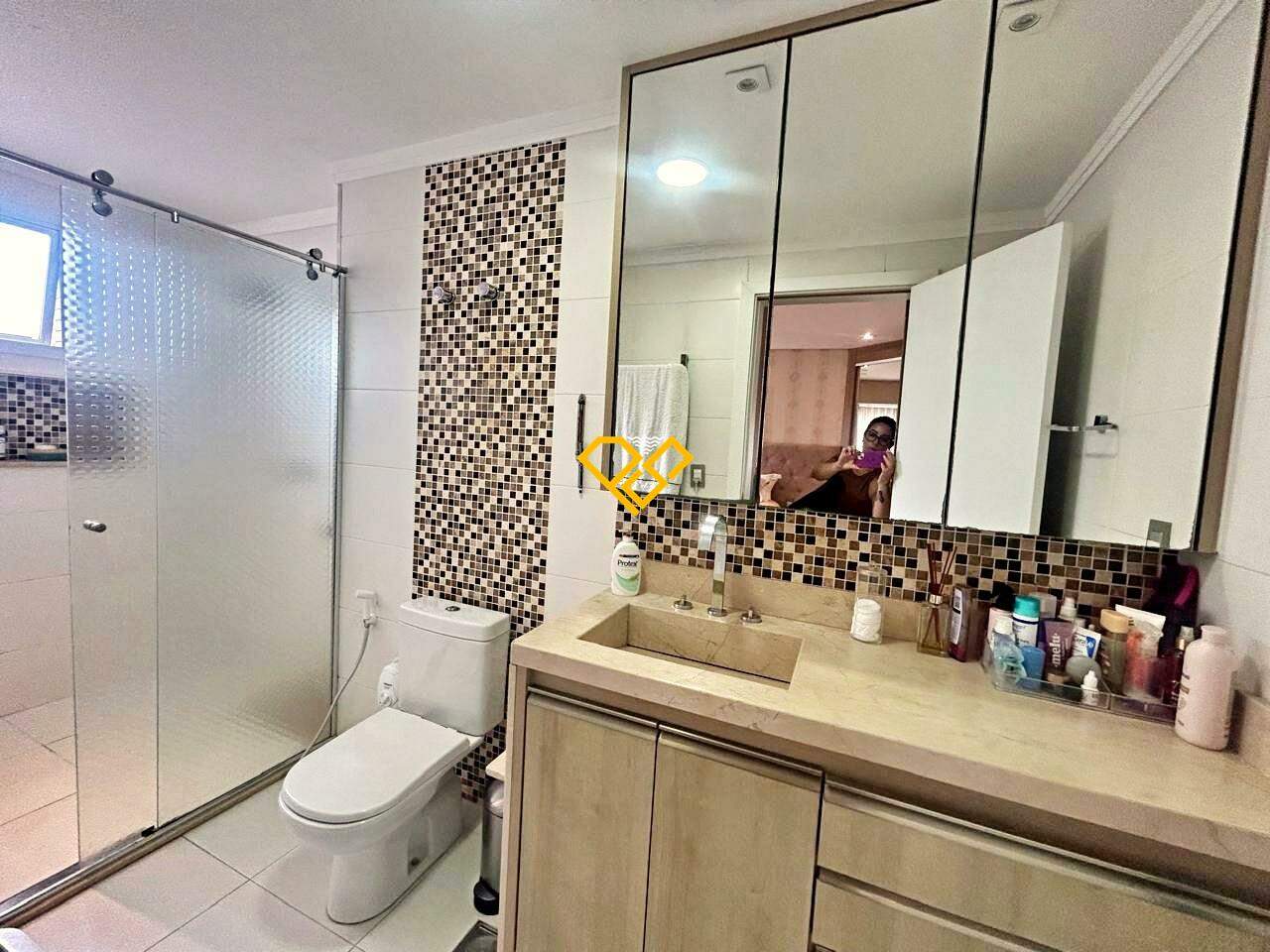 Apartamento à venda no Ponta da Praia: Wc suíte 1 master