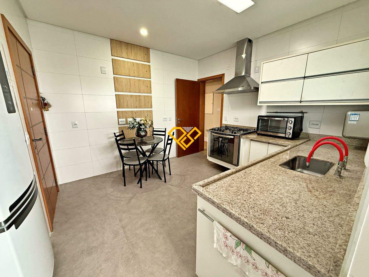 Apartamento à venda no Aparecida: Cozinha