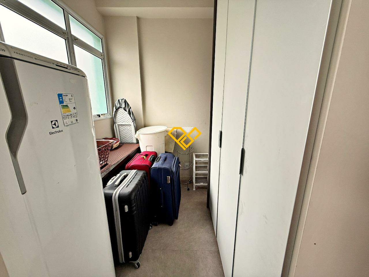 Apartamento à venda no Aparecida: Dependência