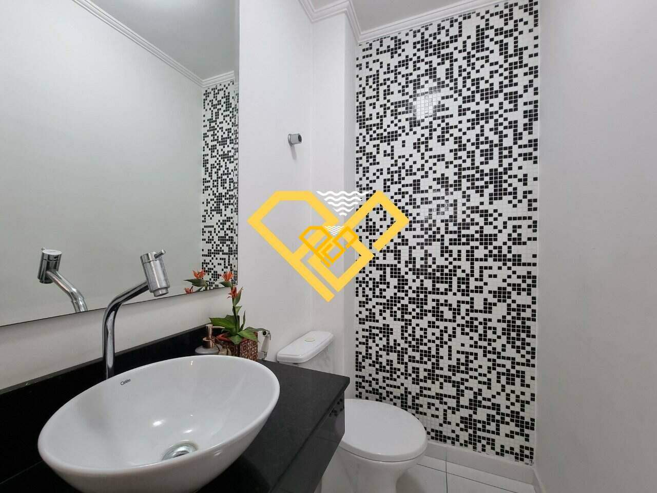 Cobertura à venda no Boqueirão: LAVABO