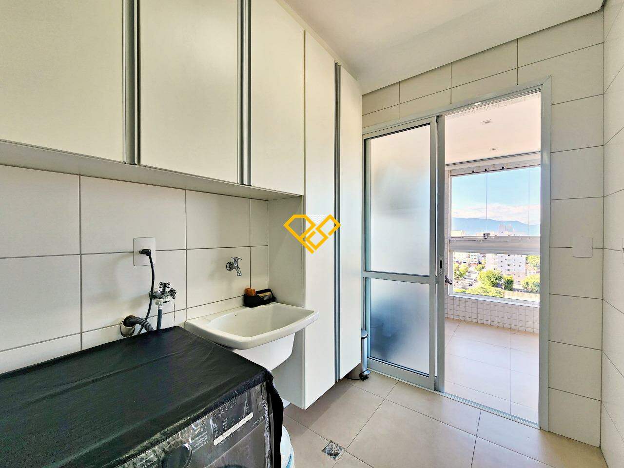 Apartamento à venda no Embaré: Área de serviço