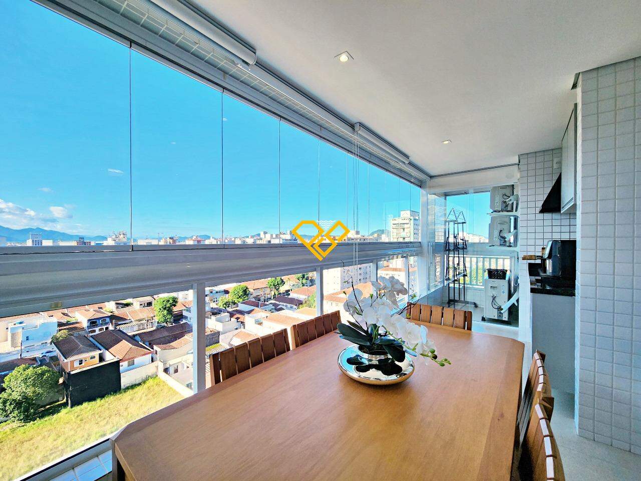 Apartamento à venda no Embaré: