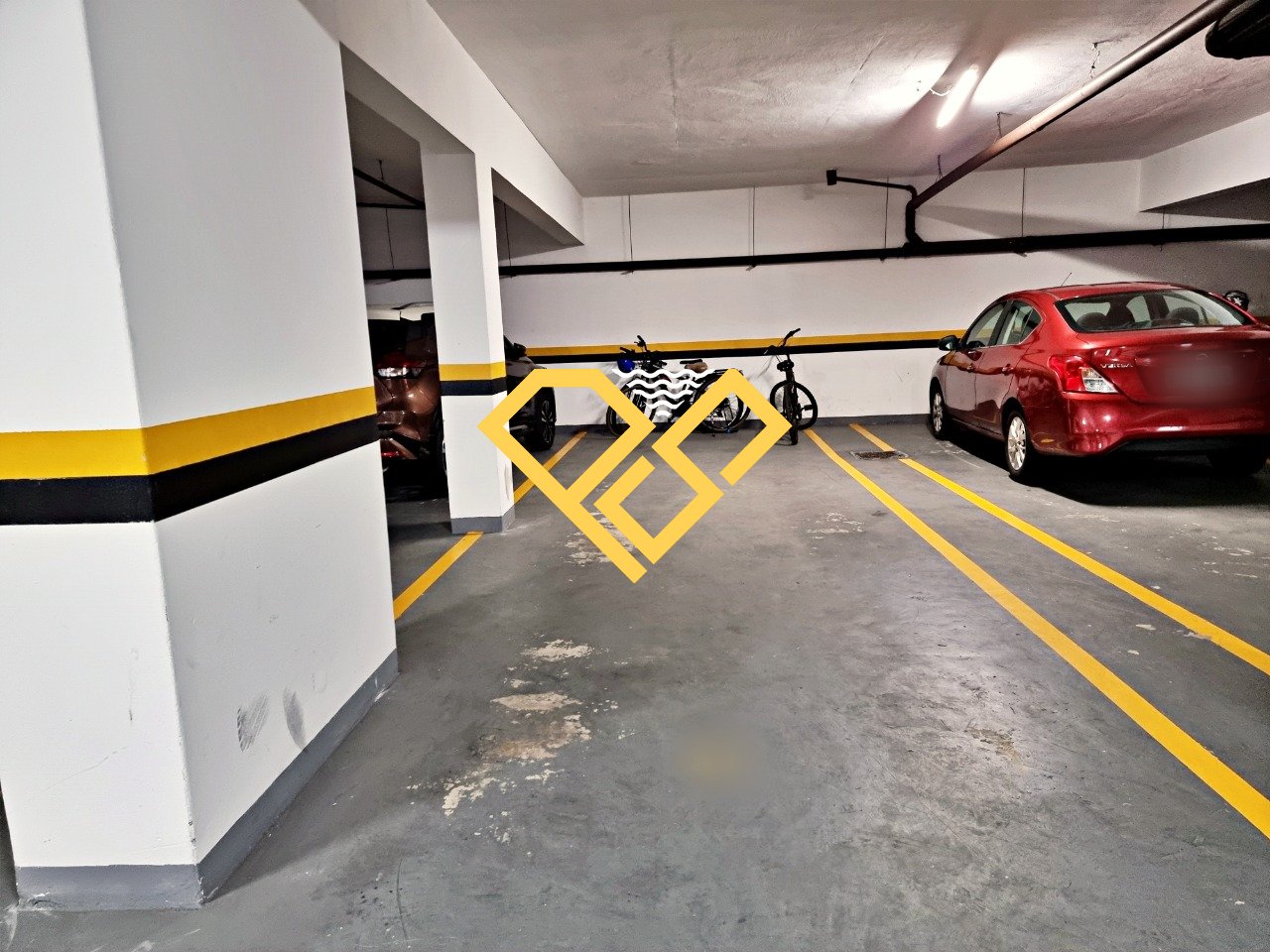 Apartamento à venda no Embaré: Garagem