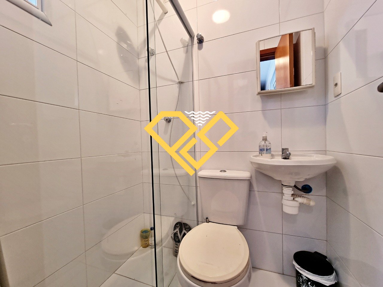 Apartamento à venda no Embaré: Wc de serviço