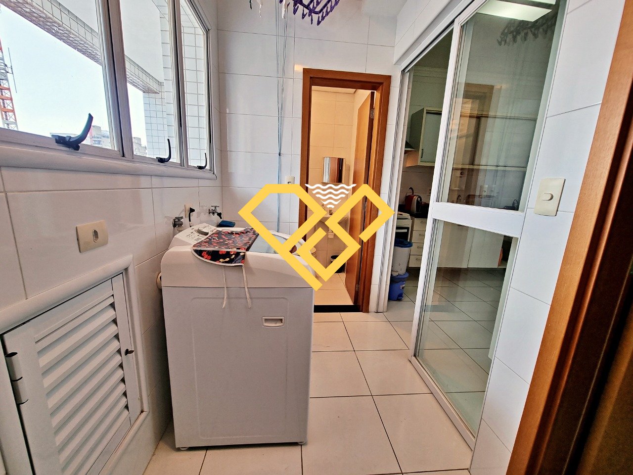 Apartamento à venda no Embaré: Área de serviço