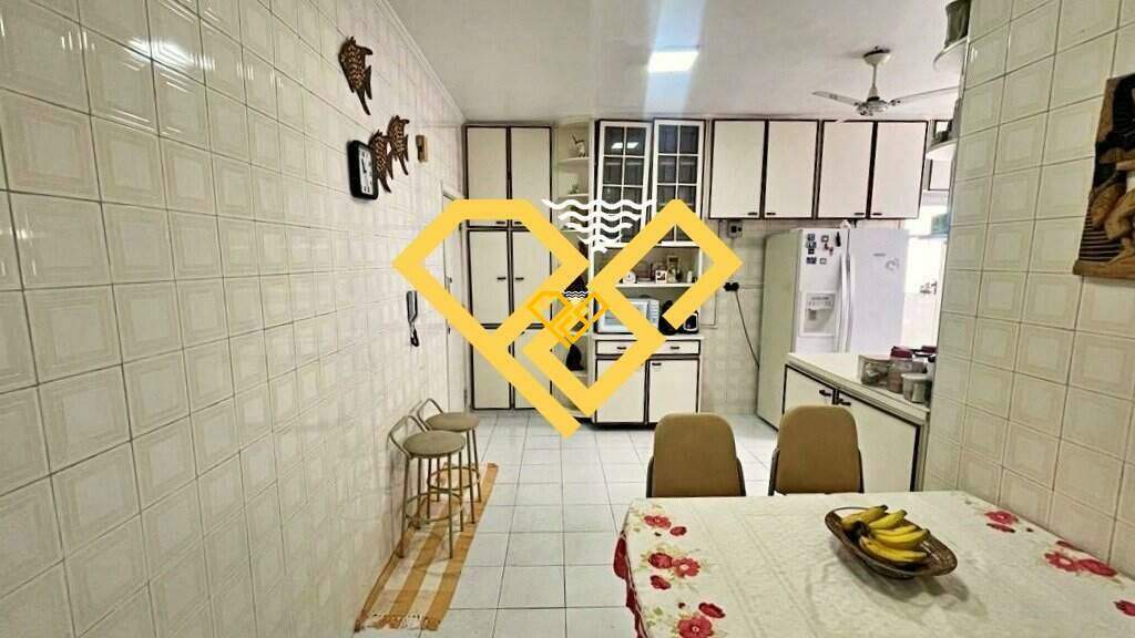 Cobertura à venda no Ponta da Praia: