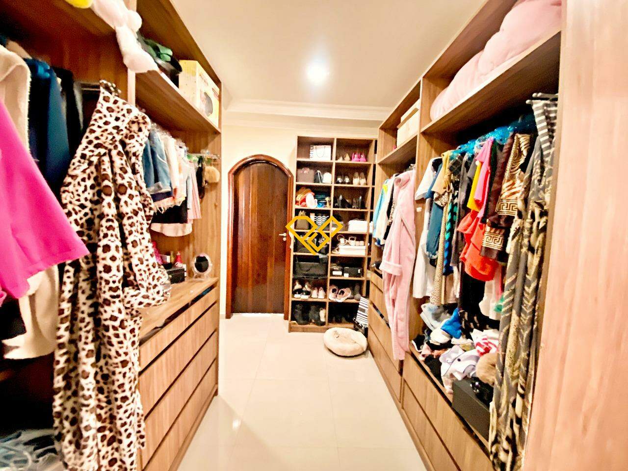 Cobertura à venda no Embaré: 