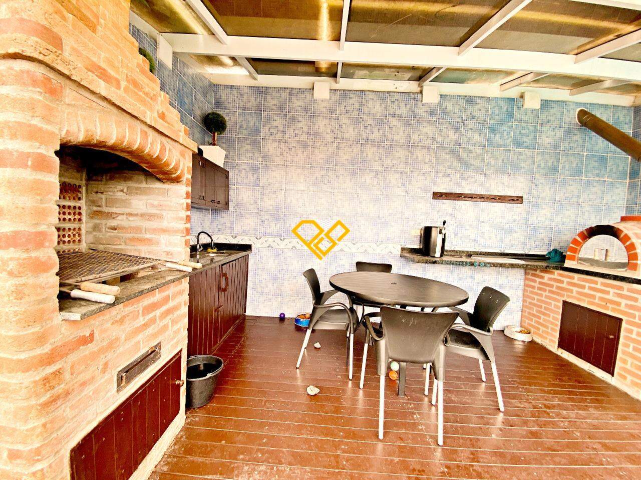 Cobertura à venda no Embaré: Área gourmet com churrasqueira