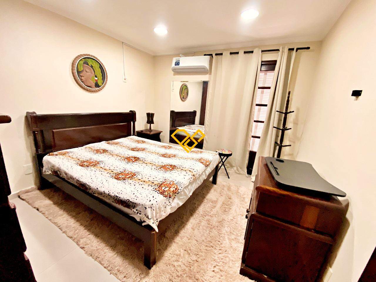 Cobertura à venda no Embaré: 