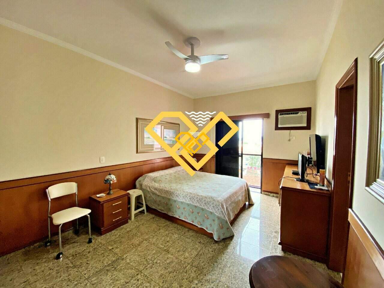 Apartamento à venda no Ponta da Praia: Dormitório 1 - suíte