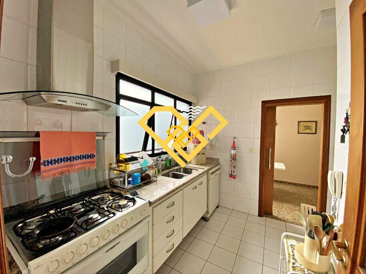 Apartamento à venda no Ponta da Praia: Cozinha