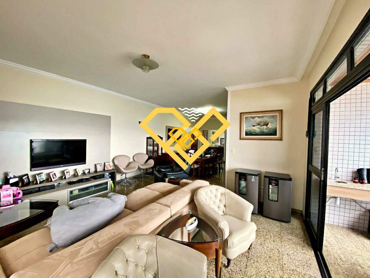 Apartamento à venda no Ponta da Praia: Sala