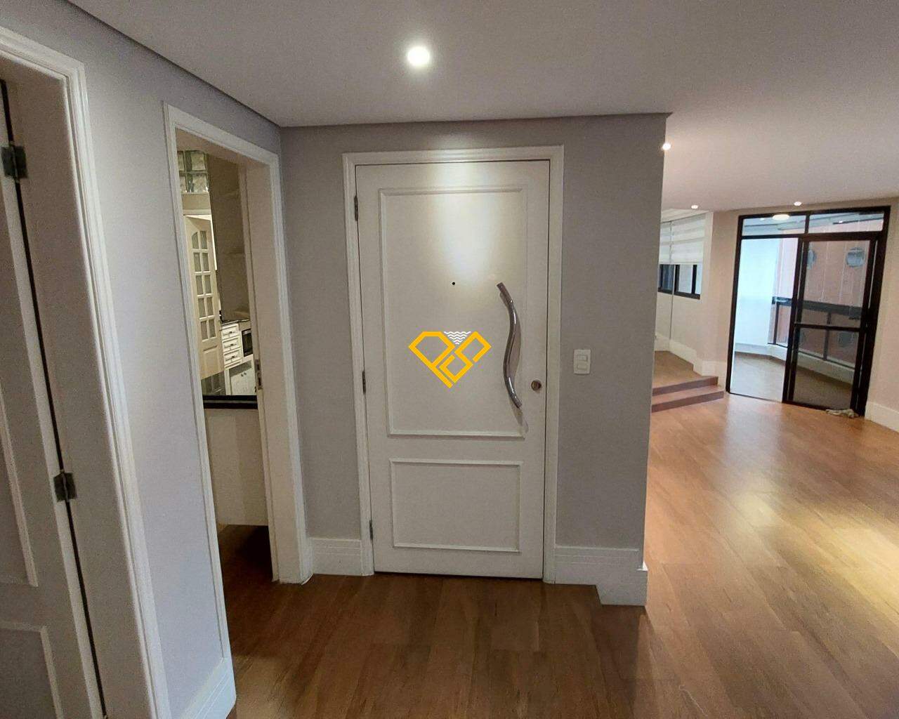 Apartamento à venda no Ponta da Praia: Hall de entrada