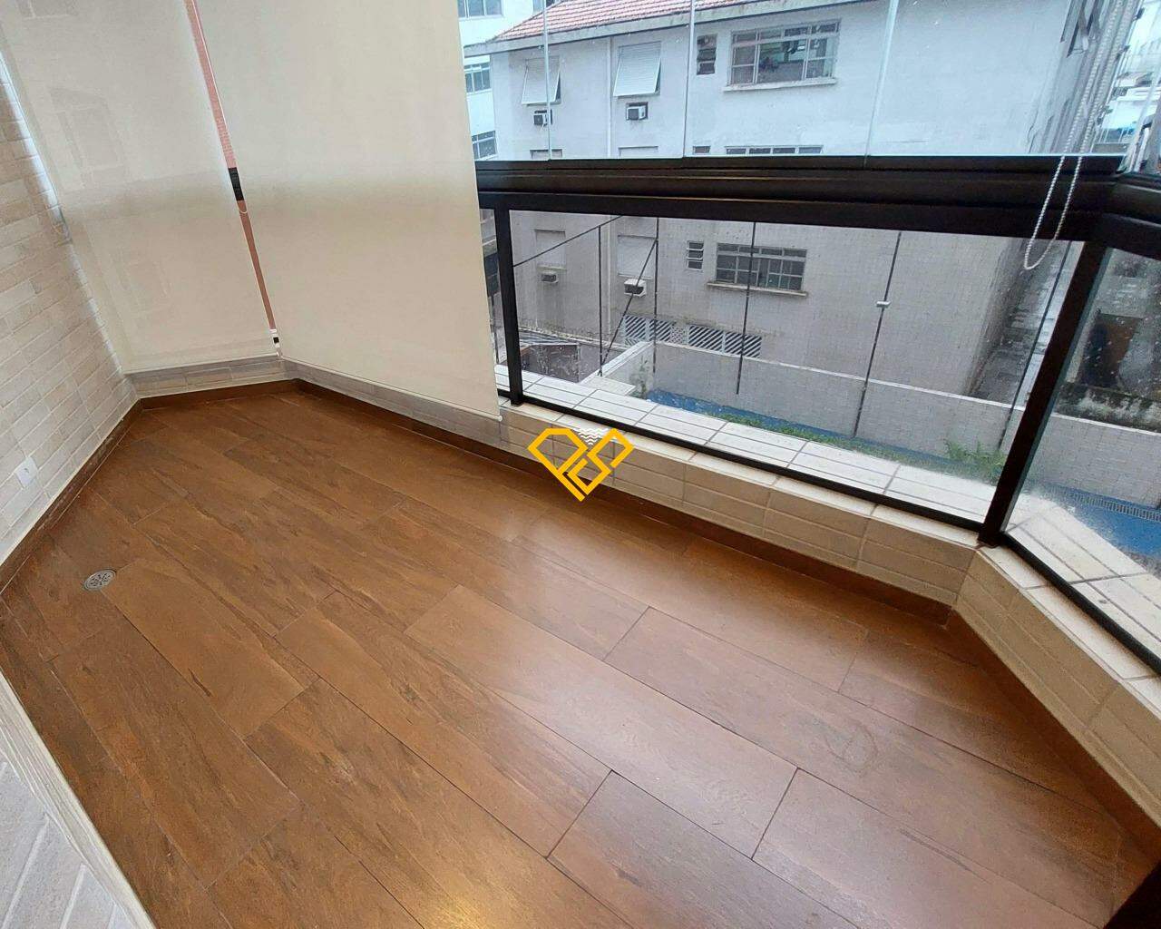 Apartamento à venda no Ponta da Praia: Varanda