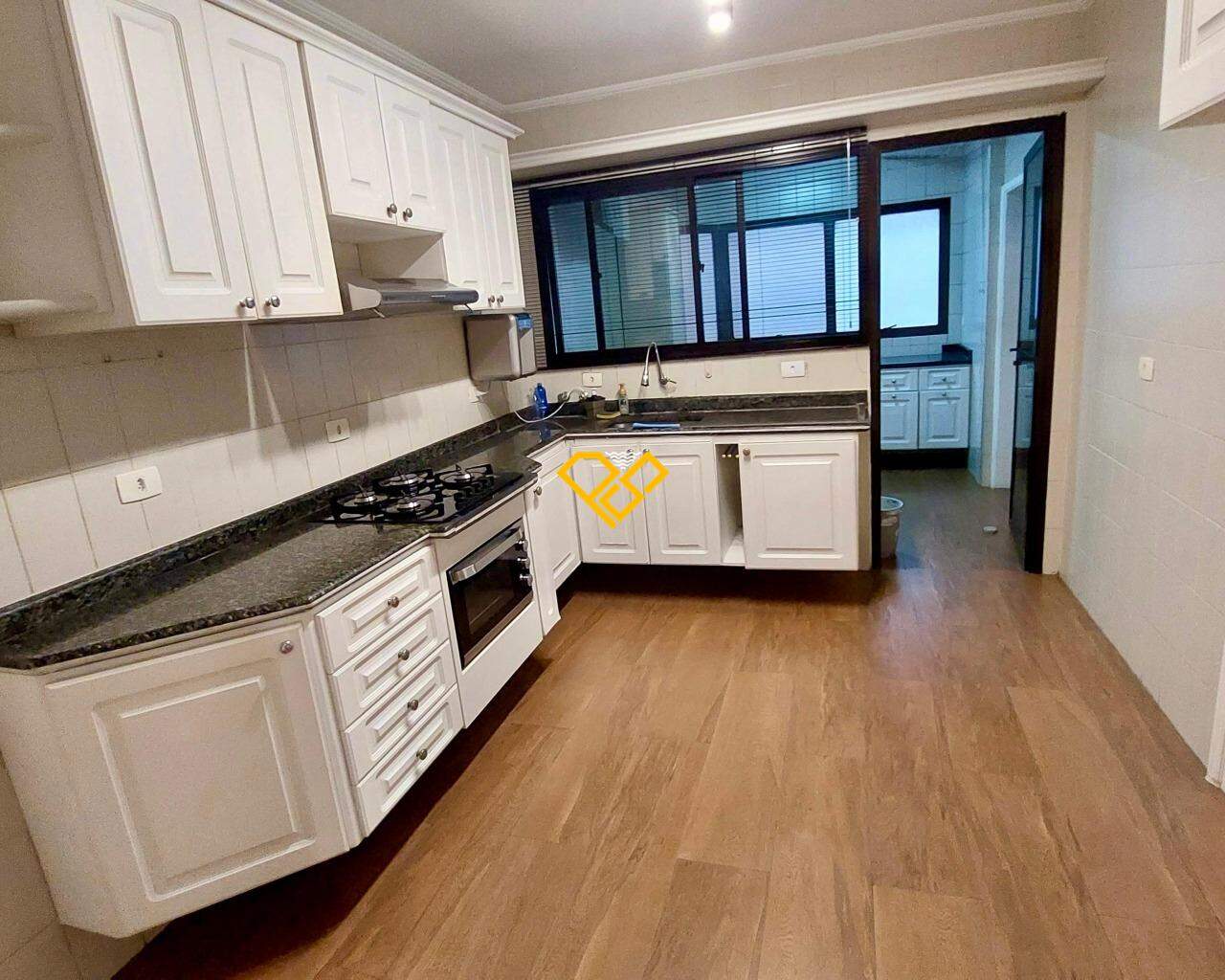 Apartamento à venda no Ponta da Praia: Cozinha