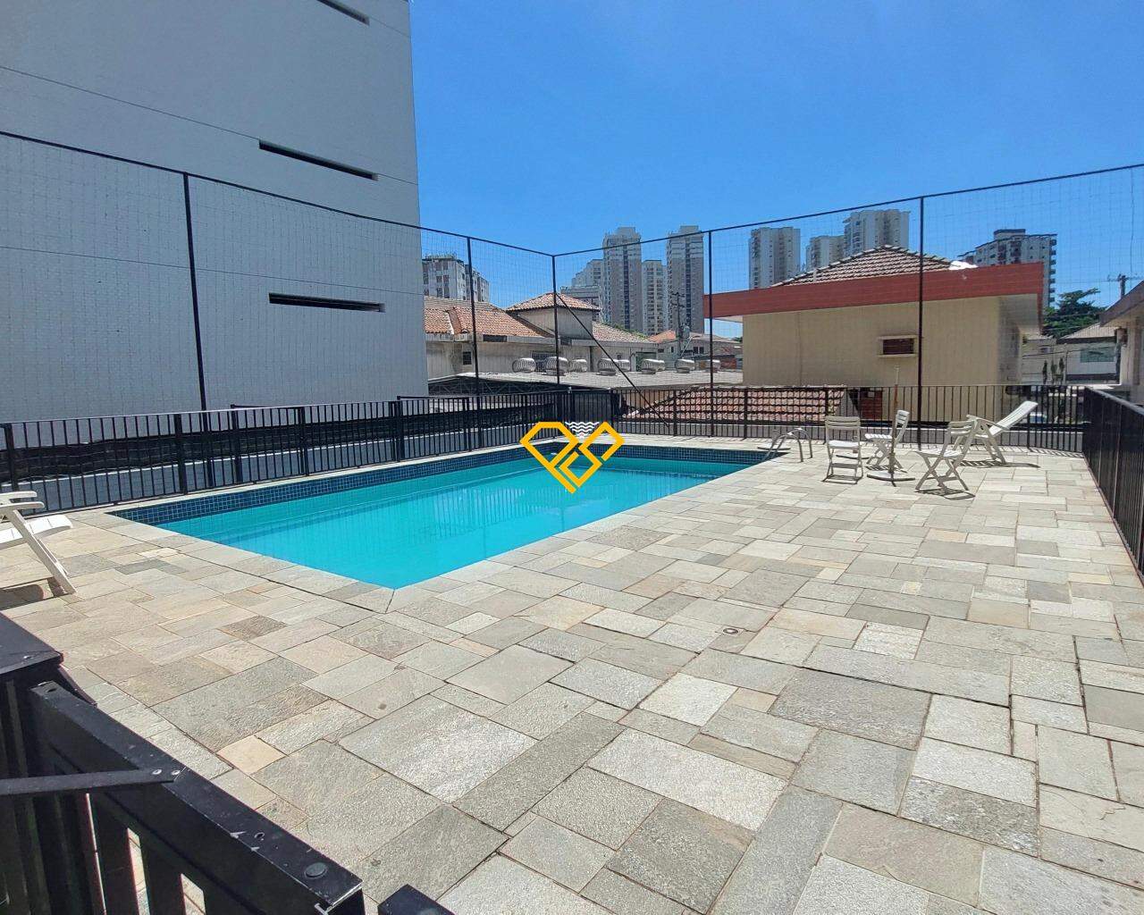 Apartamento à venda no Ponta da Praia: Lazer - piscina