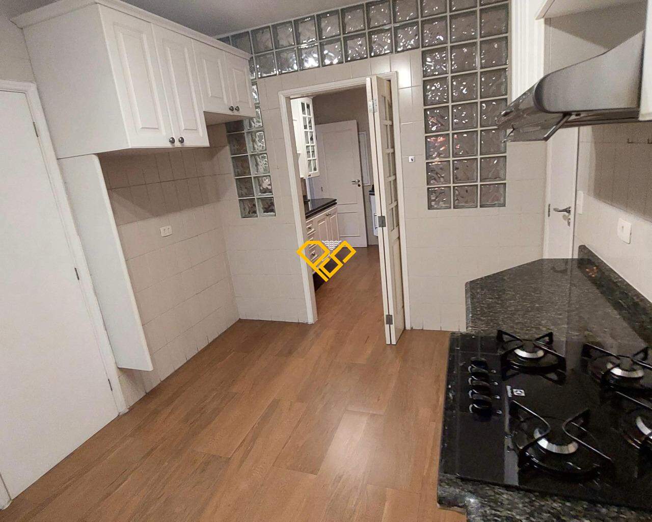 Apartamento à venda no Ponta da Praia: Cozinha