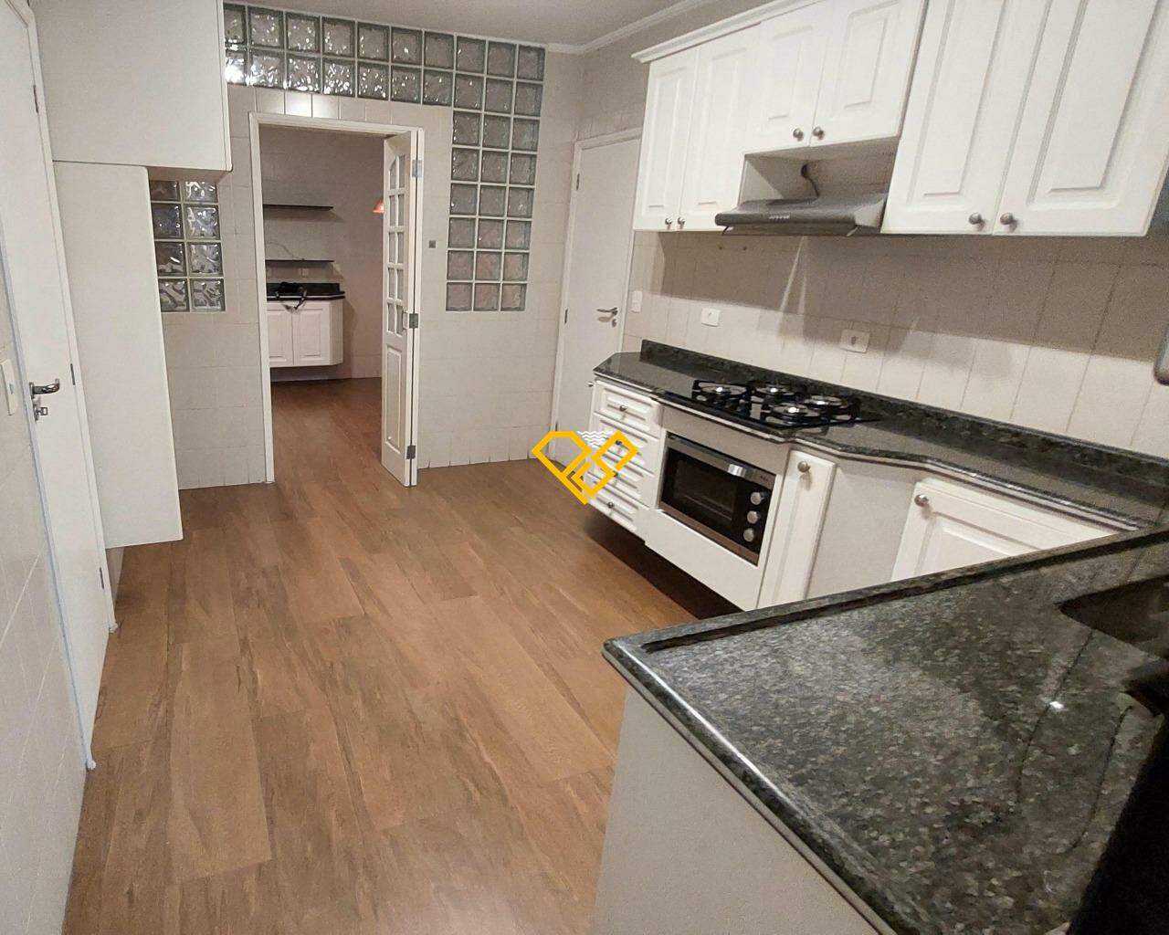 Apartamento à venda no Ponta da Praia: Cozinha