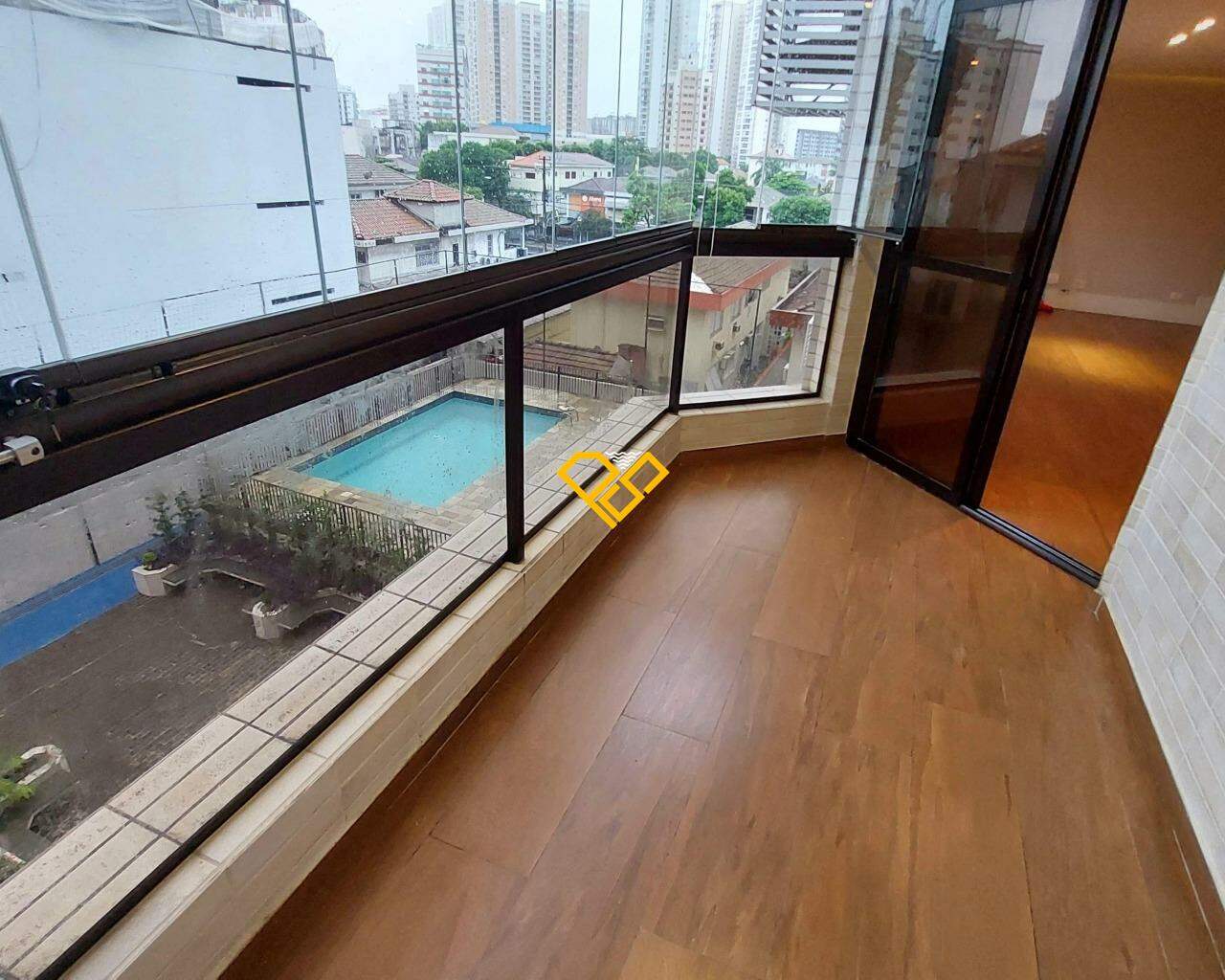 Apartamento à venda no Ponta da Praia: Varanda