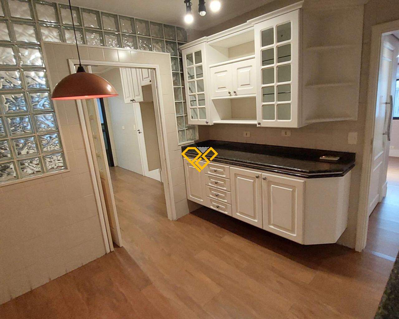 Apartamento à venda no Ponta da Praia: Cozinha