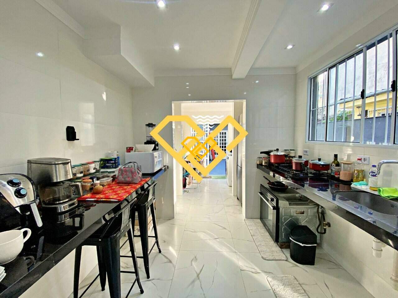 Sobrado à venda no Embaré: