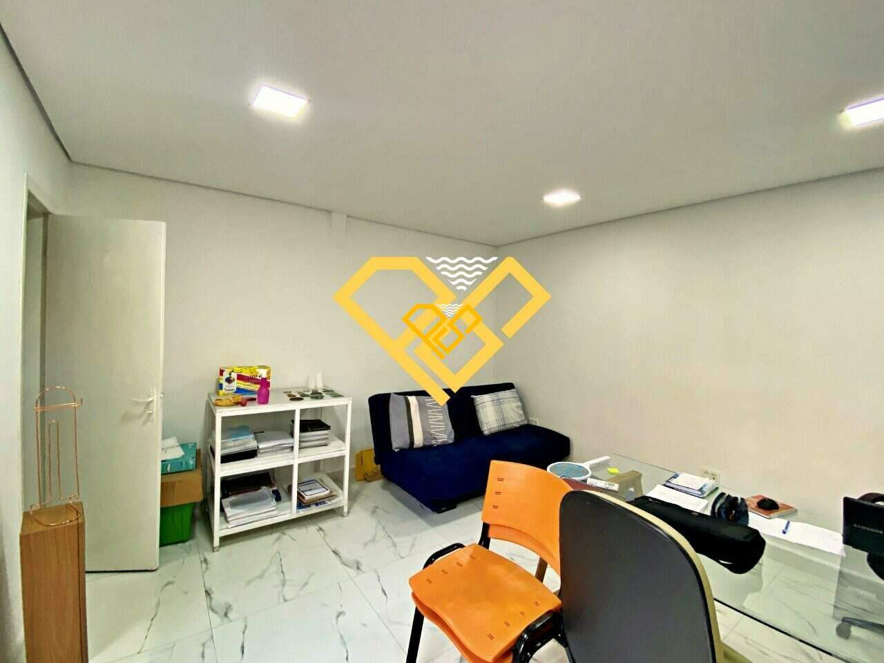 Sobrado à venda no Embaré: