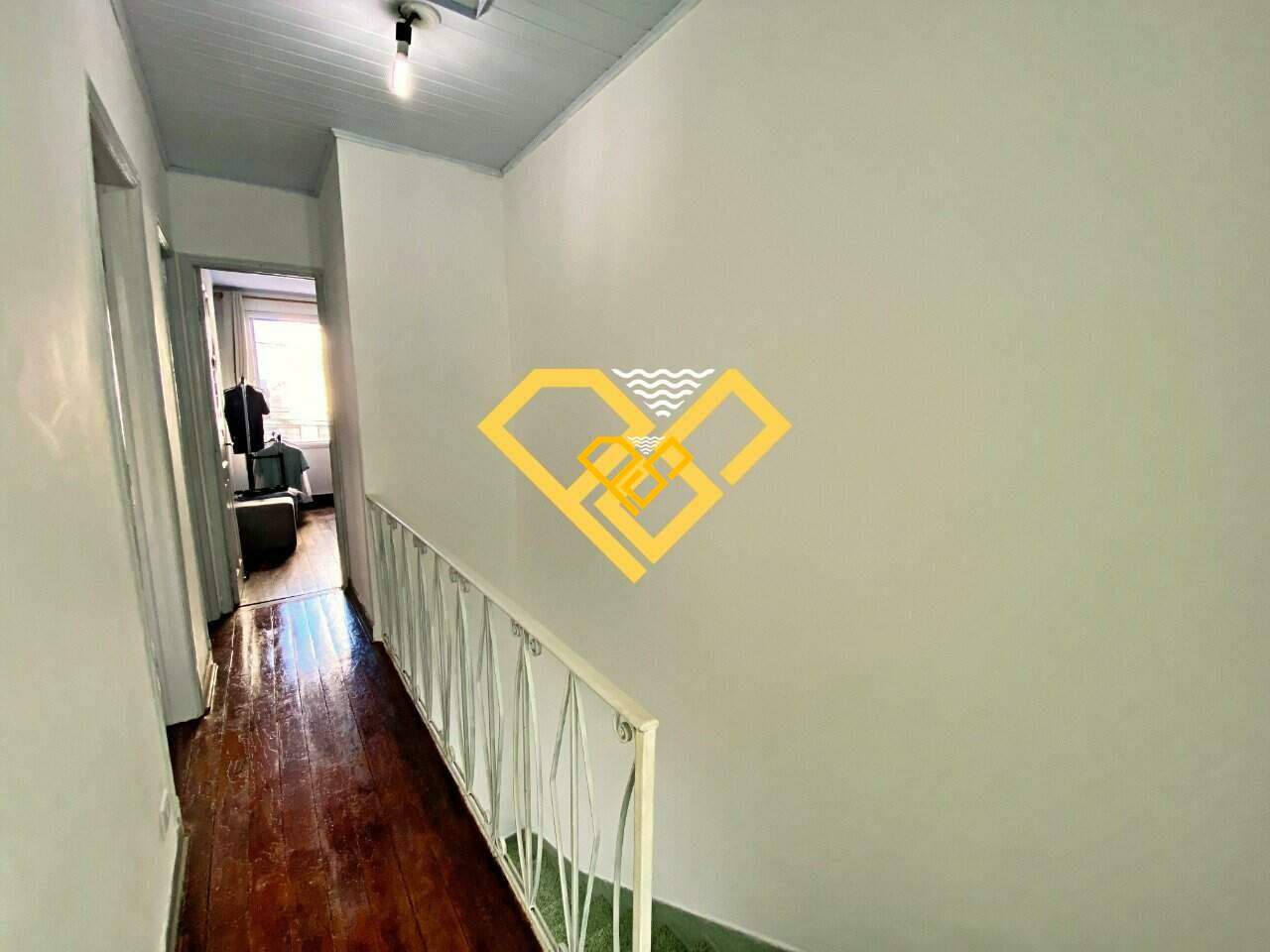 Sobrado à venda no Embaré: