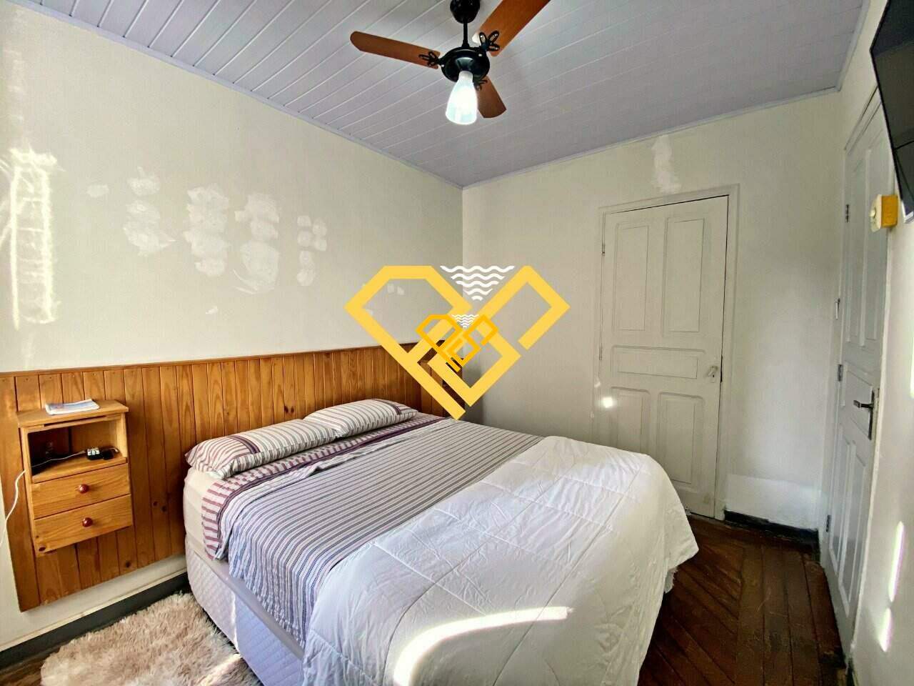 Sobrado à venda no Embaré: